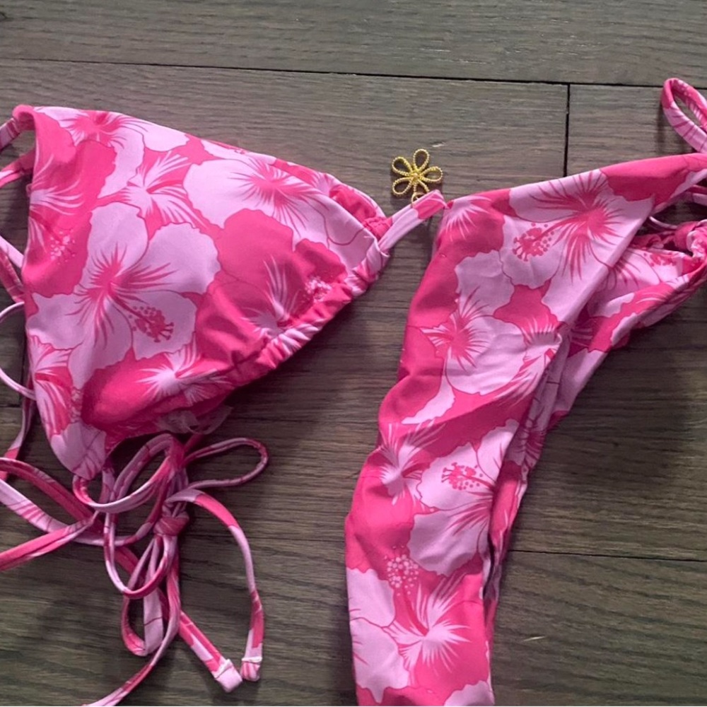 SHEIN Pink Hibiscus Bikini Top
